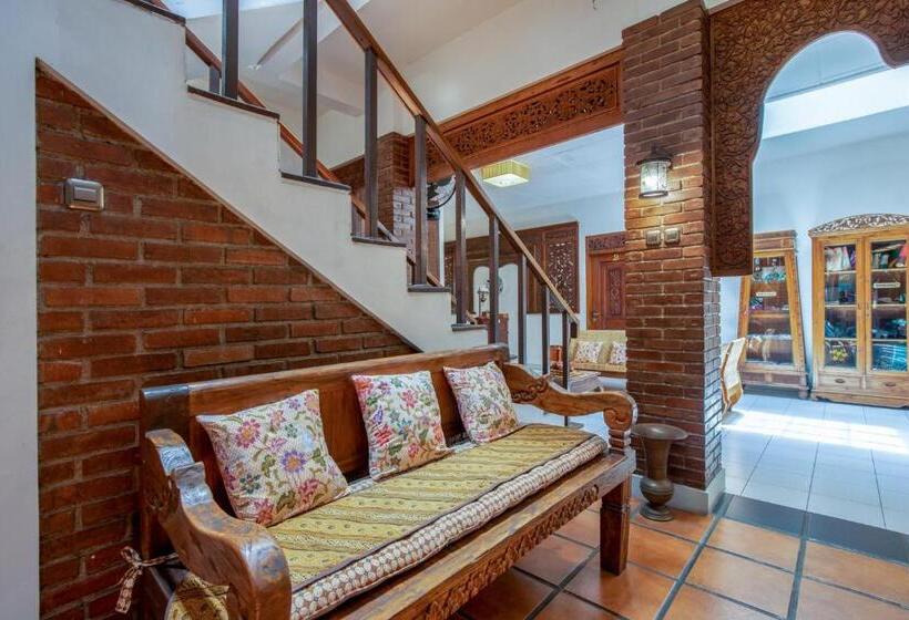 پانسیون Sekararum Butik Syariah Guesthouse