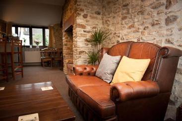هاستل The Kings Arms