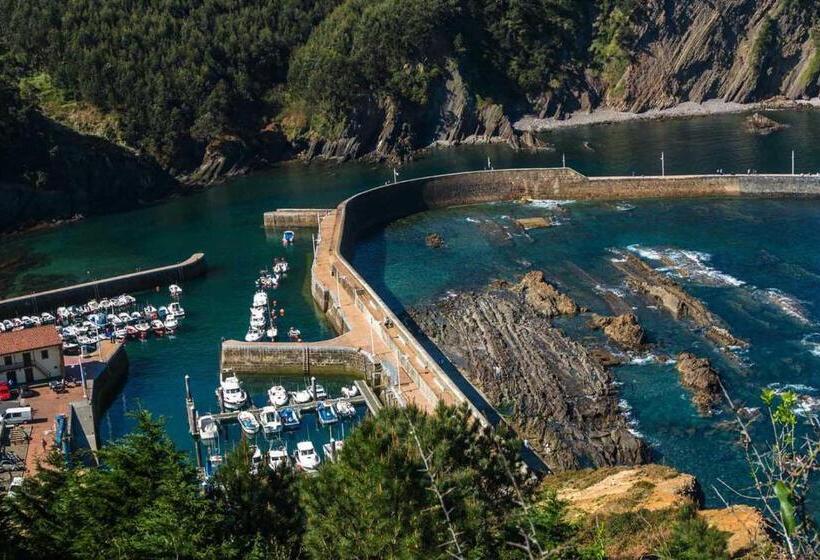 هتل Hostería Señorío De Bizkaia