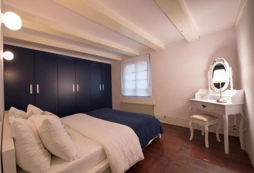 Rembrandtplein Bed And Breakfast