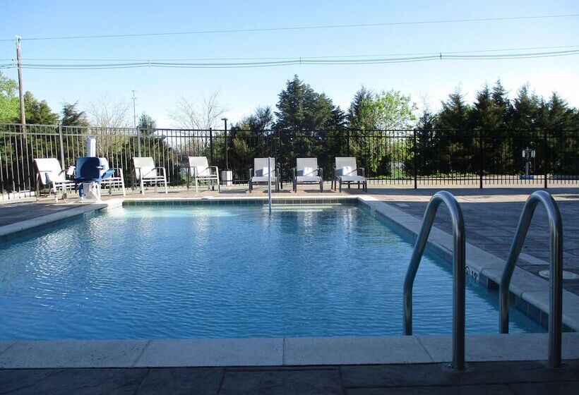 هتل Best Western Plus Mcpherson