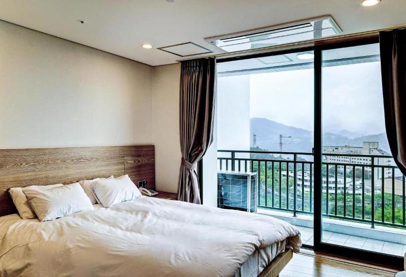 فندق Cheongpung Resort Hill House