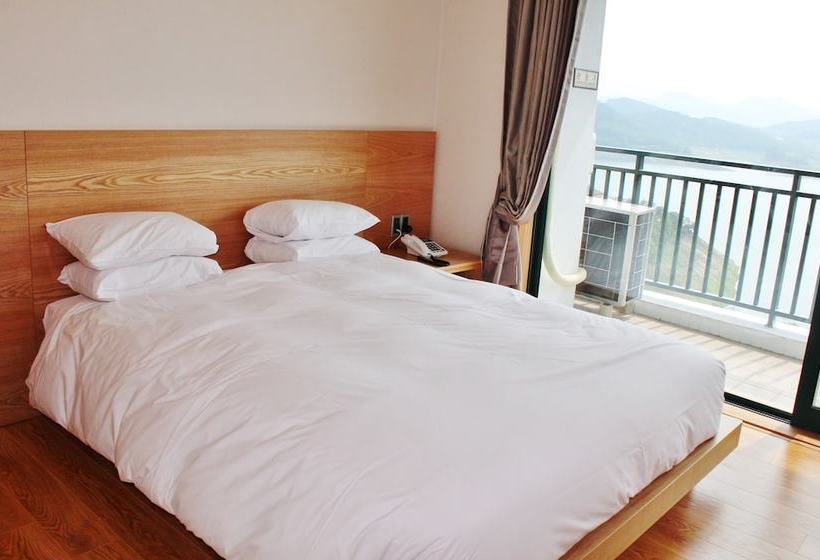 فندق Cheongpung Resort Hill House