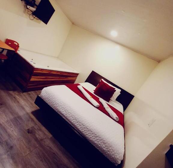 هتل Kristal Ferial