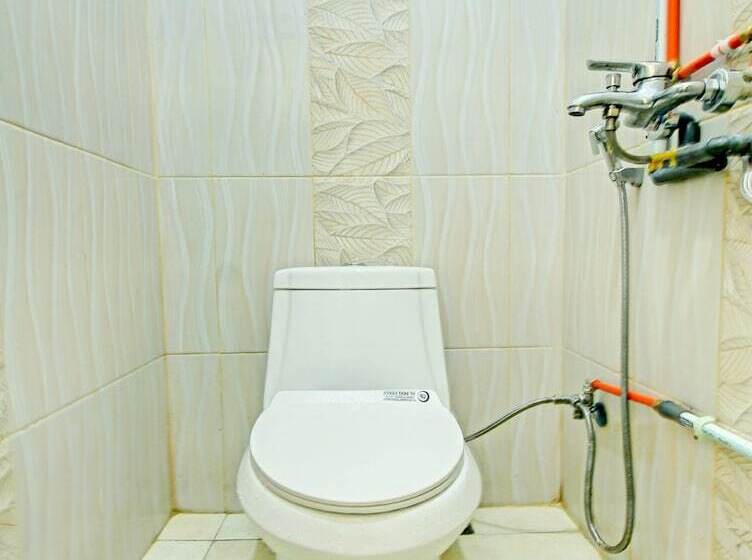 هتل Oyo 90307 Fj Alfaeyza Kost