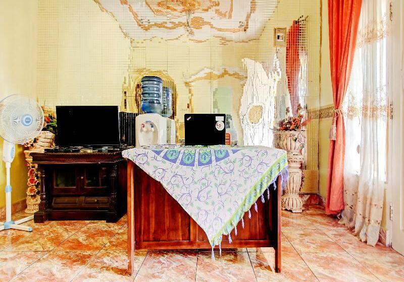 هتل Oyo 90307 Fj Alfaeyza Kost