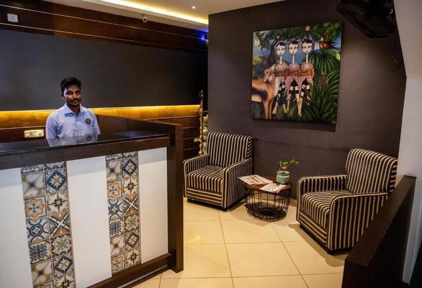 酒店 Pratham Inn By Downtown S