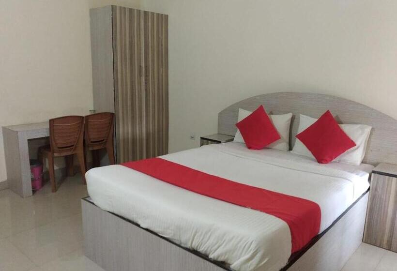 ホテル Staymaker Srinivasa Residency