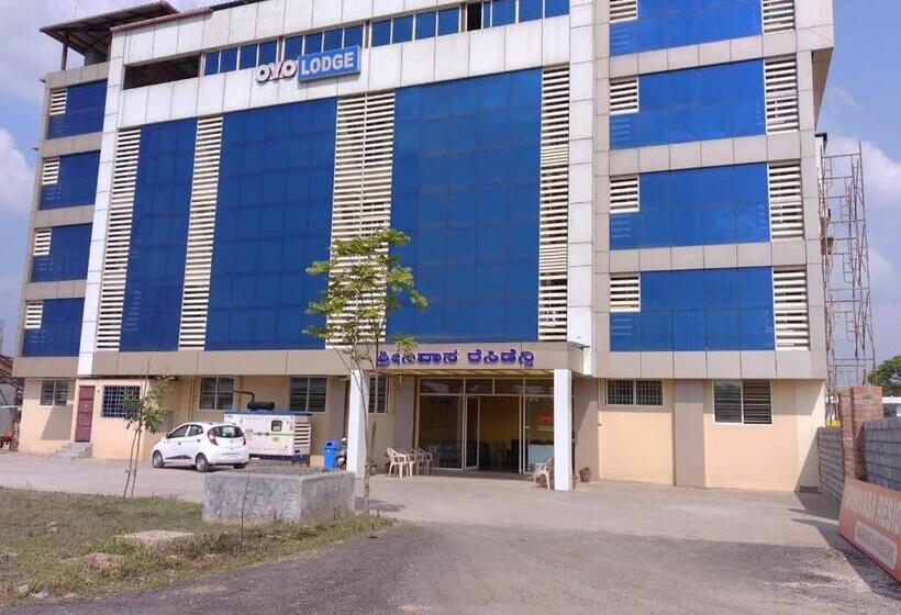 ホテル Staymaker Srinivasa Residency