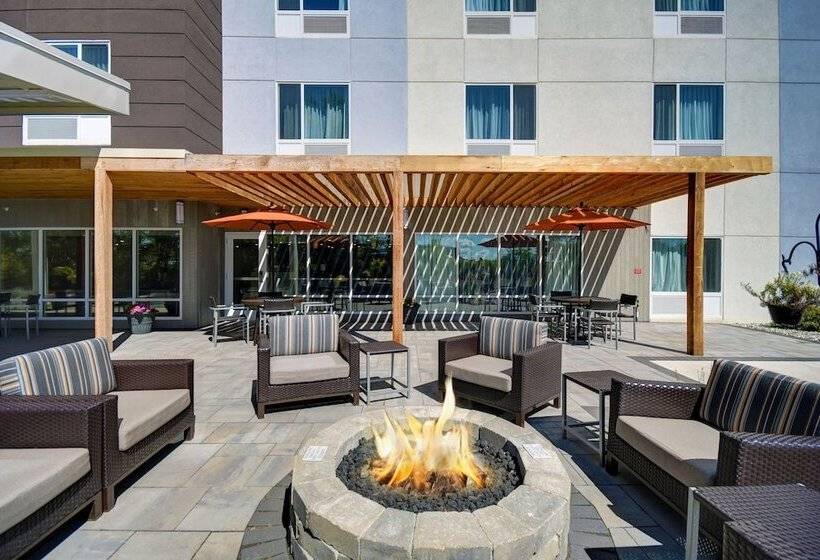 هتل Towneplace Suites By Marriott Grand Rapids Wyoming