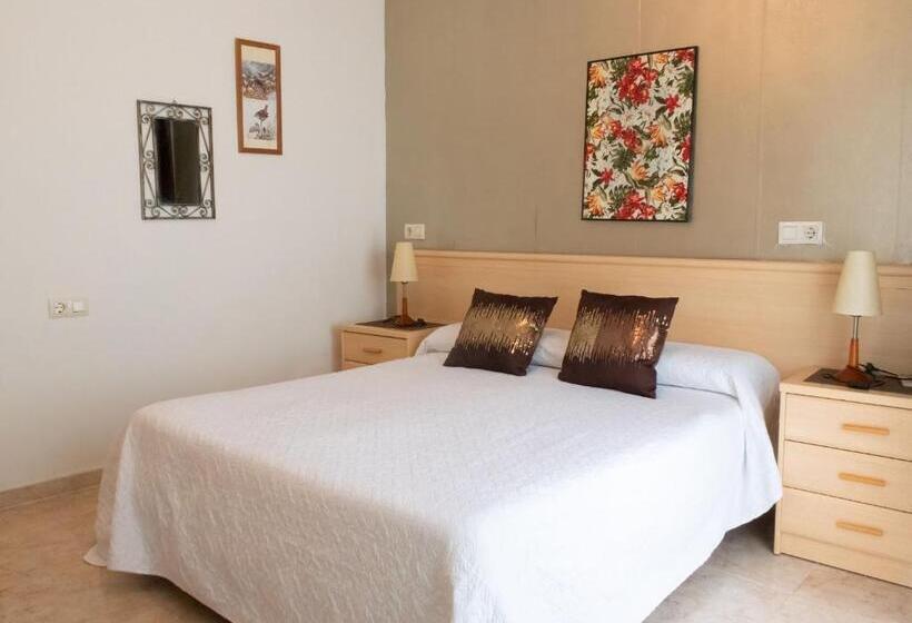 Agusti Hostal