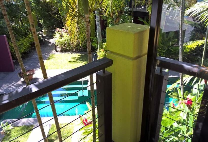 Dreamcatcher Beach Side Apartments