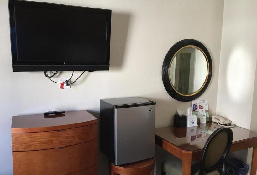 فندق Americas Best Value Inn & Suites  Soma