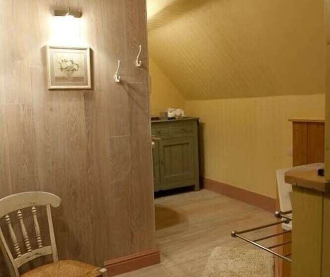 Отель B&b Domein Leegendael