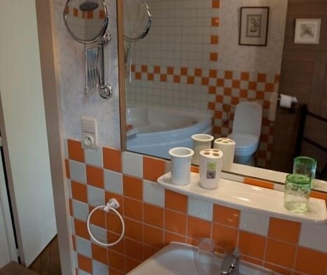 Отель B&b Domein Leegendael