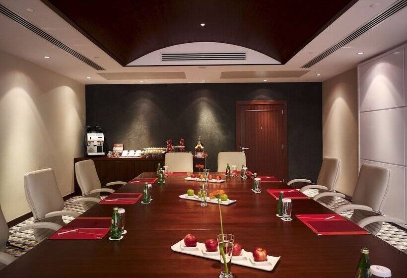 호텔 Crowne Plaza Sohar, An Ihg