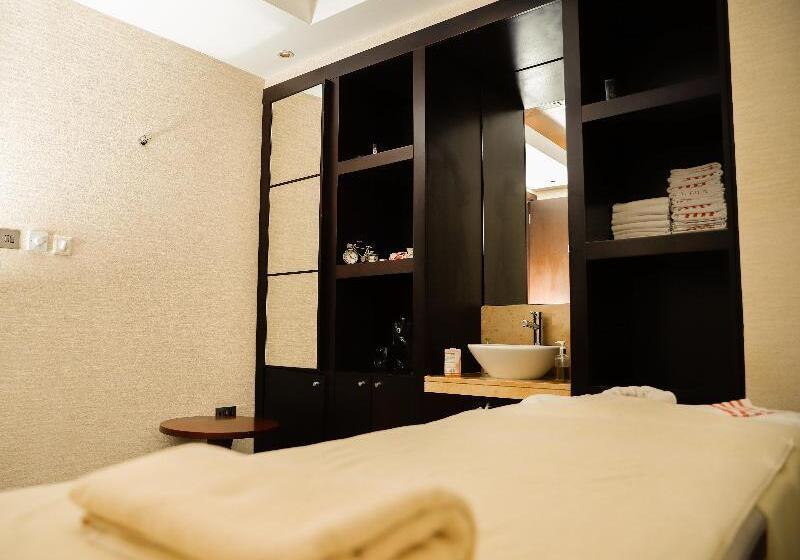 호텔 Crowne Plaza Sohar, An Ihg