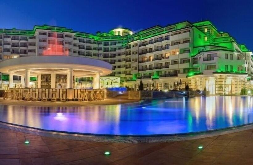 هتل Emerald Beach Resort & Spa