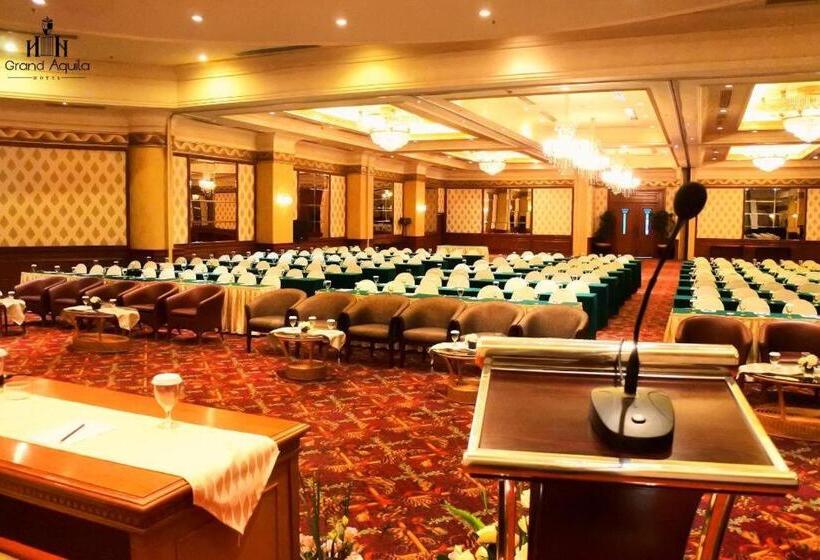 هتل Grand Aquila