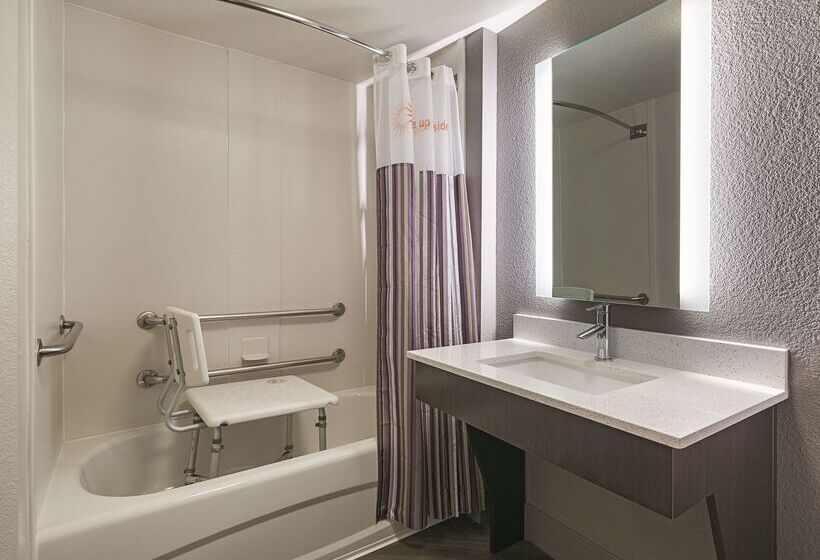 בית מלון כפרי La Quinta By Wyndham Dallas Plano West