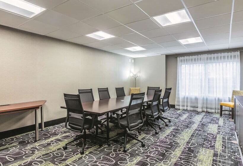 בית מלון כפרי La Quinta By Wyndham Dallas Plano West