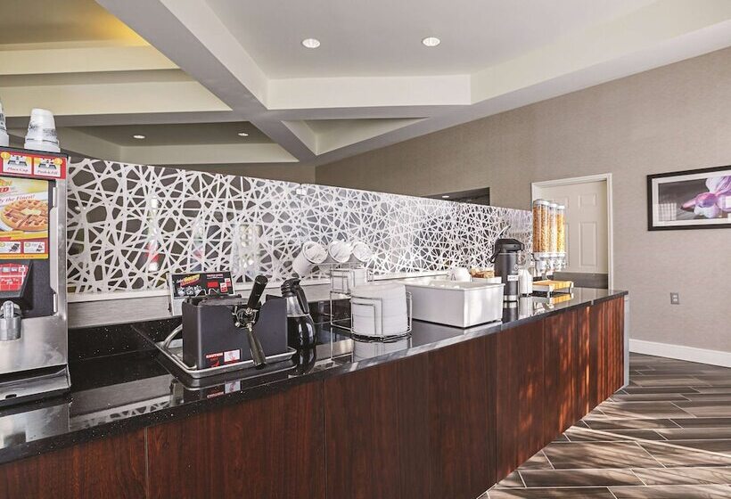 בית מלון כפרי La Quinta By Wyndham Dallas Plano West