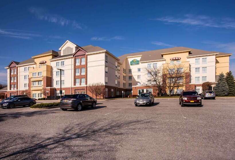 فندق La Quinta By Wyndham Islip   Macarthur Airport