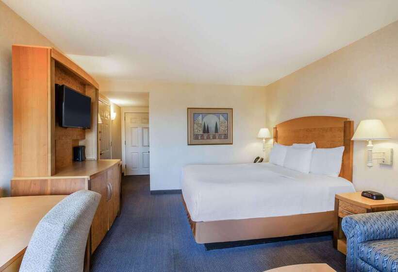 فندق La Quinta By Wyndham Islip   Macarthur Airport