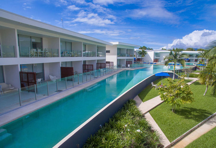 هتل Pool Resort Port Douglas