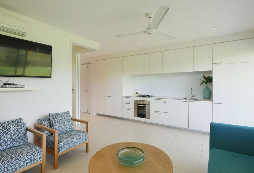 هتل Pool Resort Port Douglas