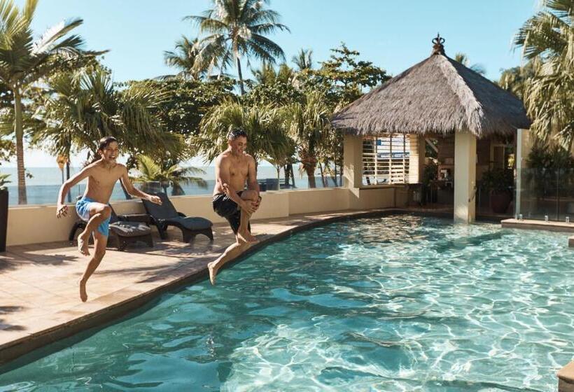 Отель Sea Change Beachfront Apartments