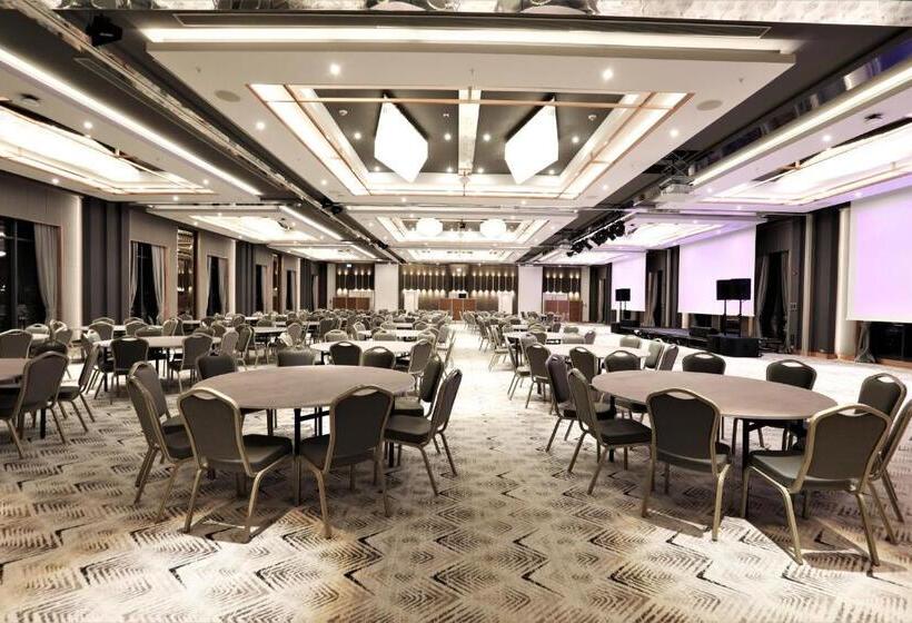 Отель Limak Skopje Luxury