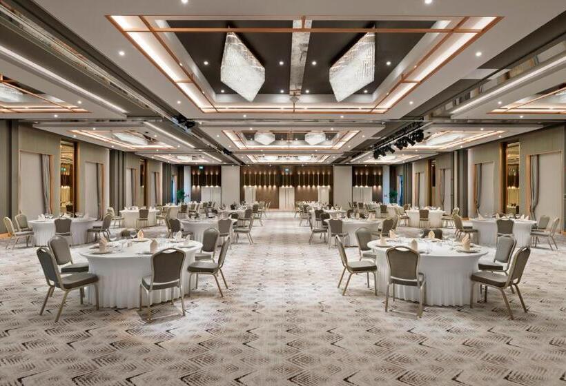 Отель Limak Skopje Luxury