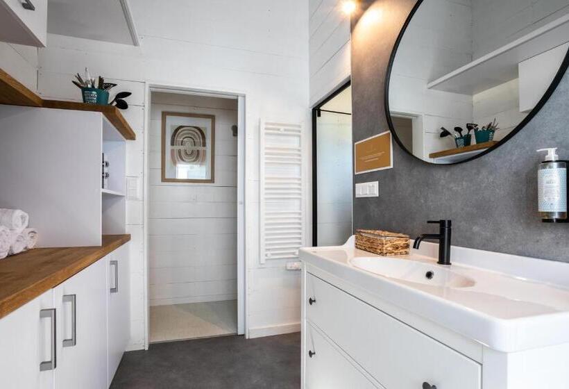 Отель Lodges De Camargue