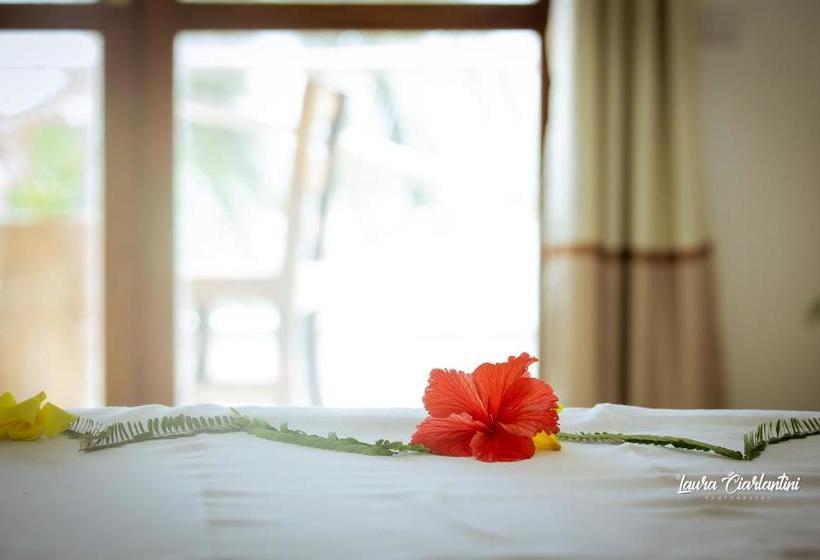 فندق Moonshine Uroa Dikoni Boutique