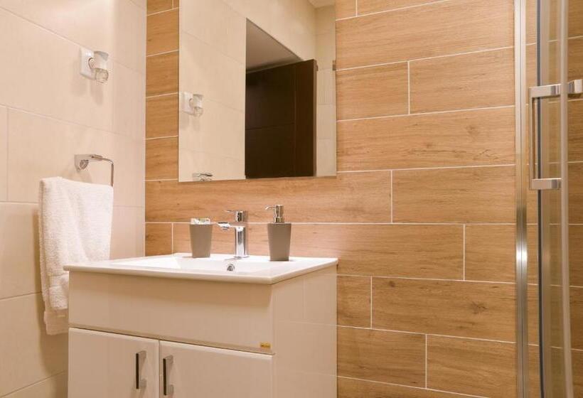 هاستل Centar Lux 2