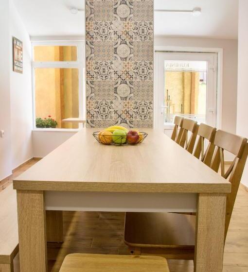 هاستل Centar Lux 2