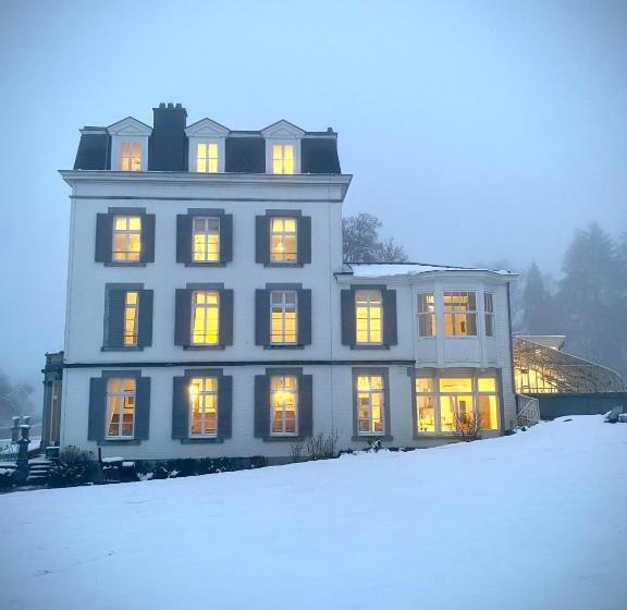 مبيت وإفطار Château Charles