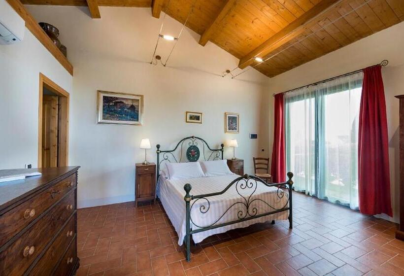 فندق Agriturismo Podere L'aione