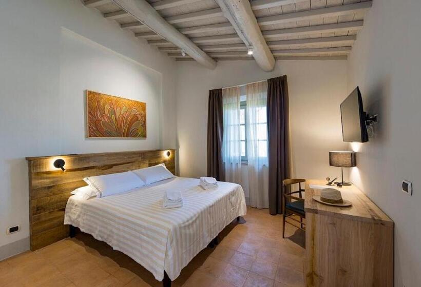 فندق Agriturismo Podere L'aione