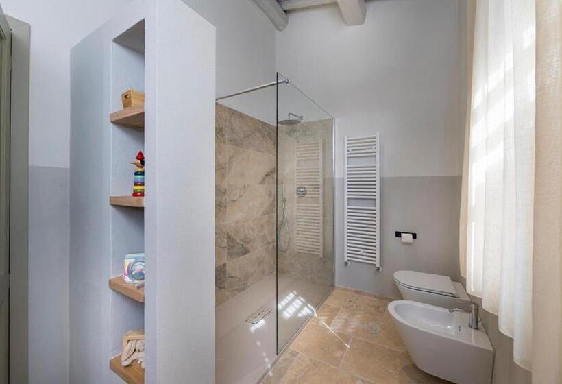 فندق Agriturismo Podere L'aione
