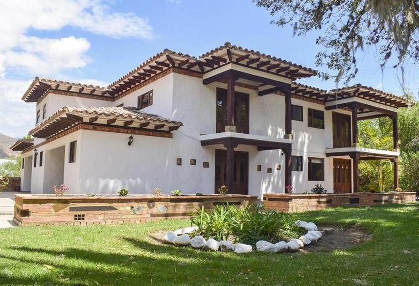 בית מלון כפרי Hacienda Santa Cecilia