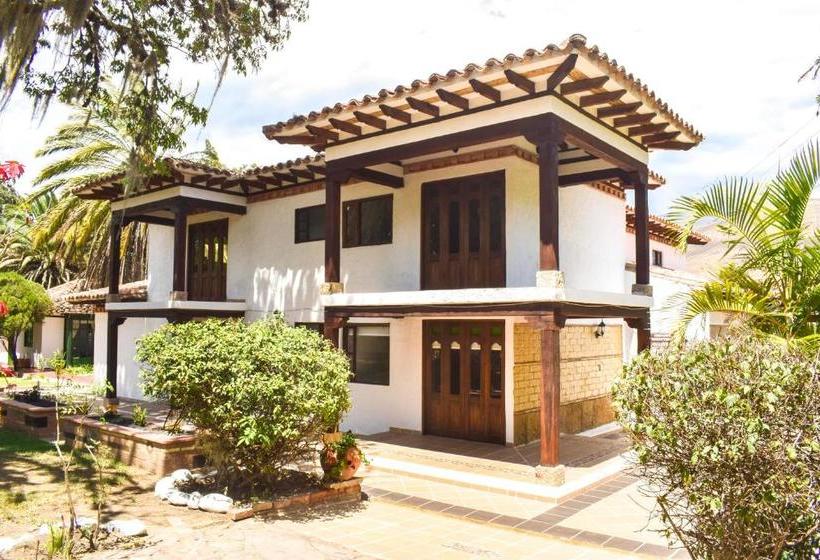 בית מלון כפרי Hacienda Santa Cecilia