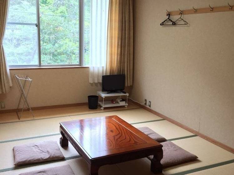 ريوكان Yakuouji Onsensyukubou Yakushikaikan