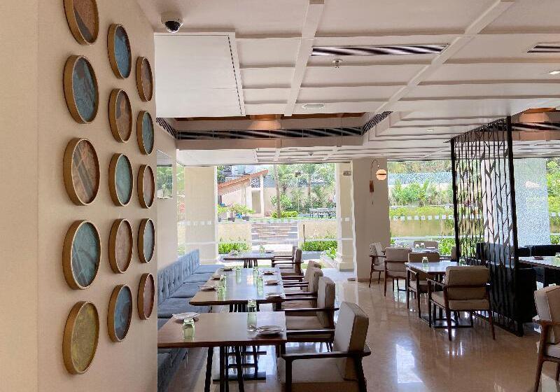 هتل Holiday Inn Goa Candolim