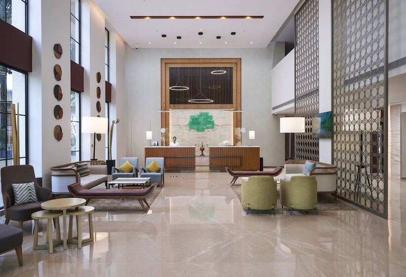 هتل Holiday Inn Goa Candolim