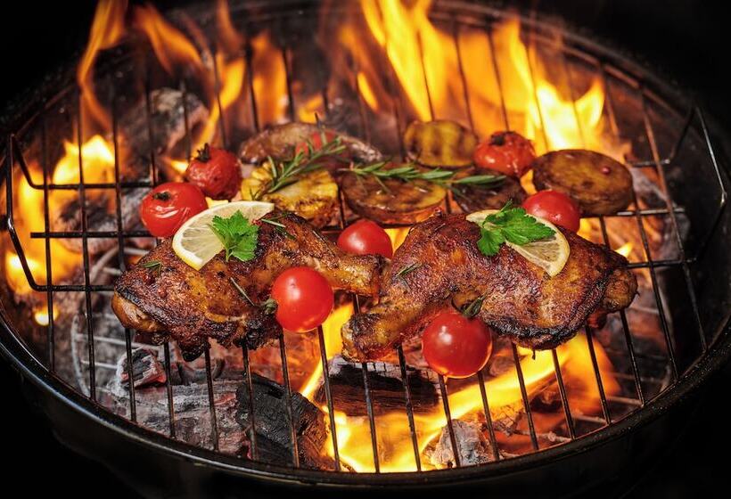 هتل Holiday Inn Goa Candolim