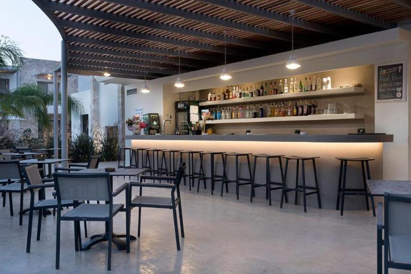 Oneiro Boutique Hotel