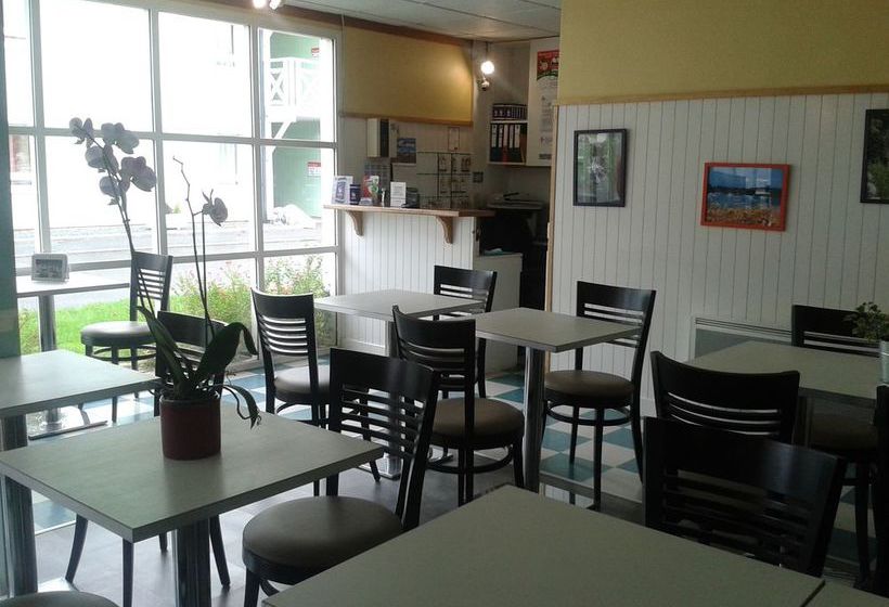 Отель Fast Caen Memorial