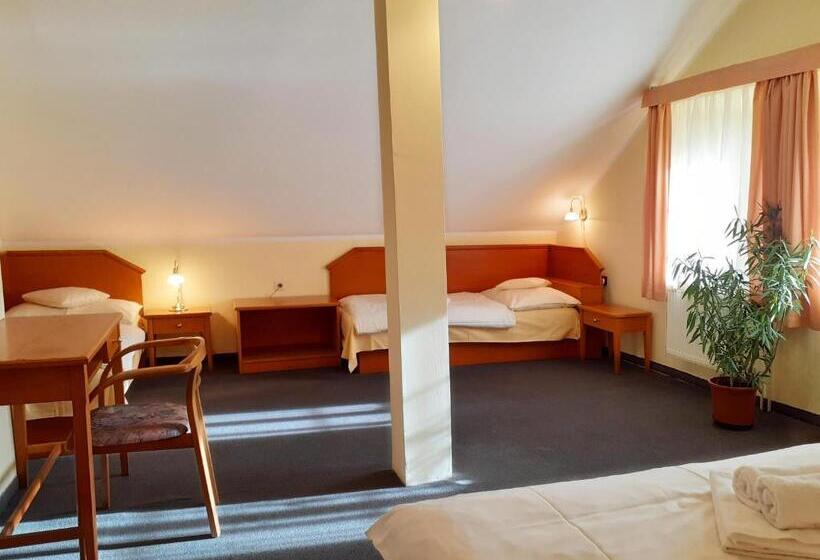 בית מלון כפרי Casanova